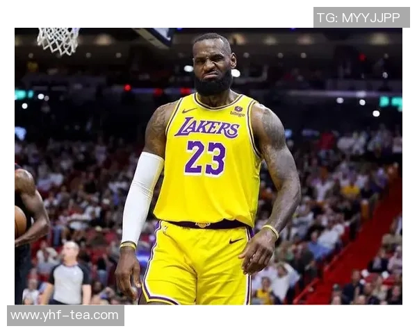 勒布朗詹姆斯：篮球之王的辉煌历程与传奇瞬间解析